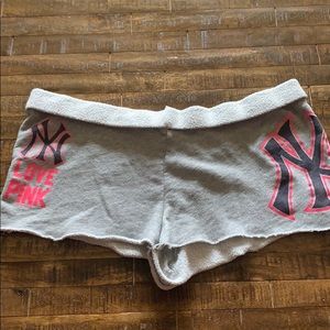 ⚾️ Victoria Secret “Pink” NY Yankees shorts! ⚾️
